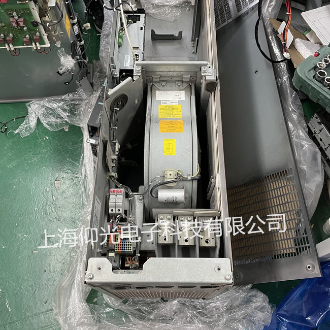 西門子G130系列變頻器維修 6SL3310-1GE33-8AA3顯示報警代碼修理