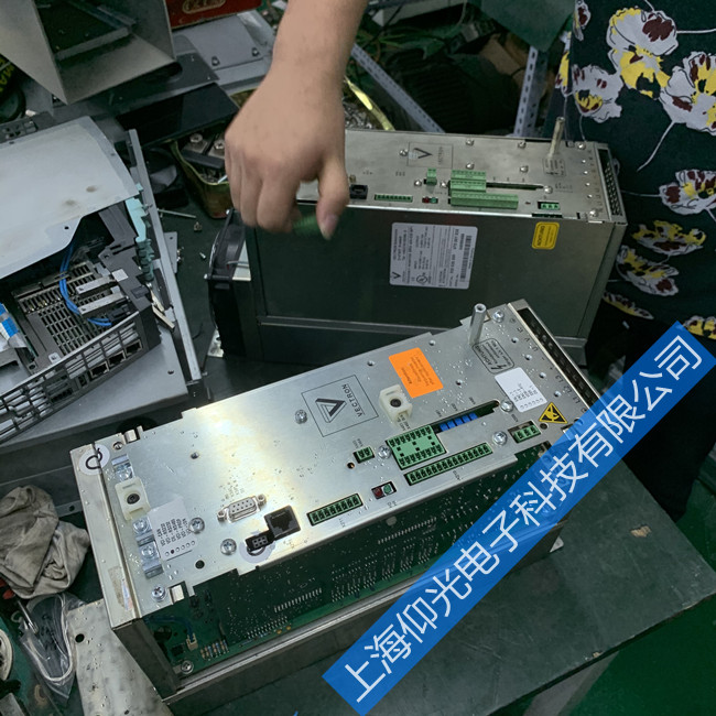 邦飛利ACT401變頻器上電顯示過流故障維修