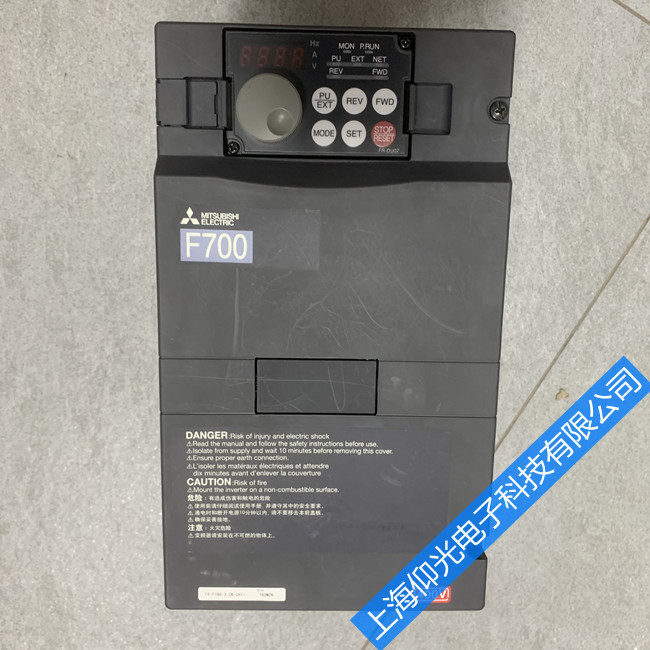 三菱變頻器面板顯示ERR故障維修