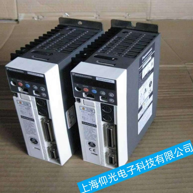 惠州松下機器人TA-1400驅動器上電無任何顯示故障維修服務點