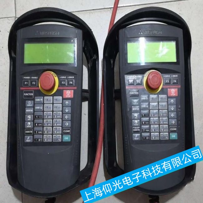 威海三菱RH-SDH機器人示教器有顯示無背光故障維修服務(wù)中心